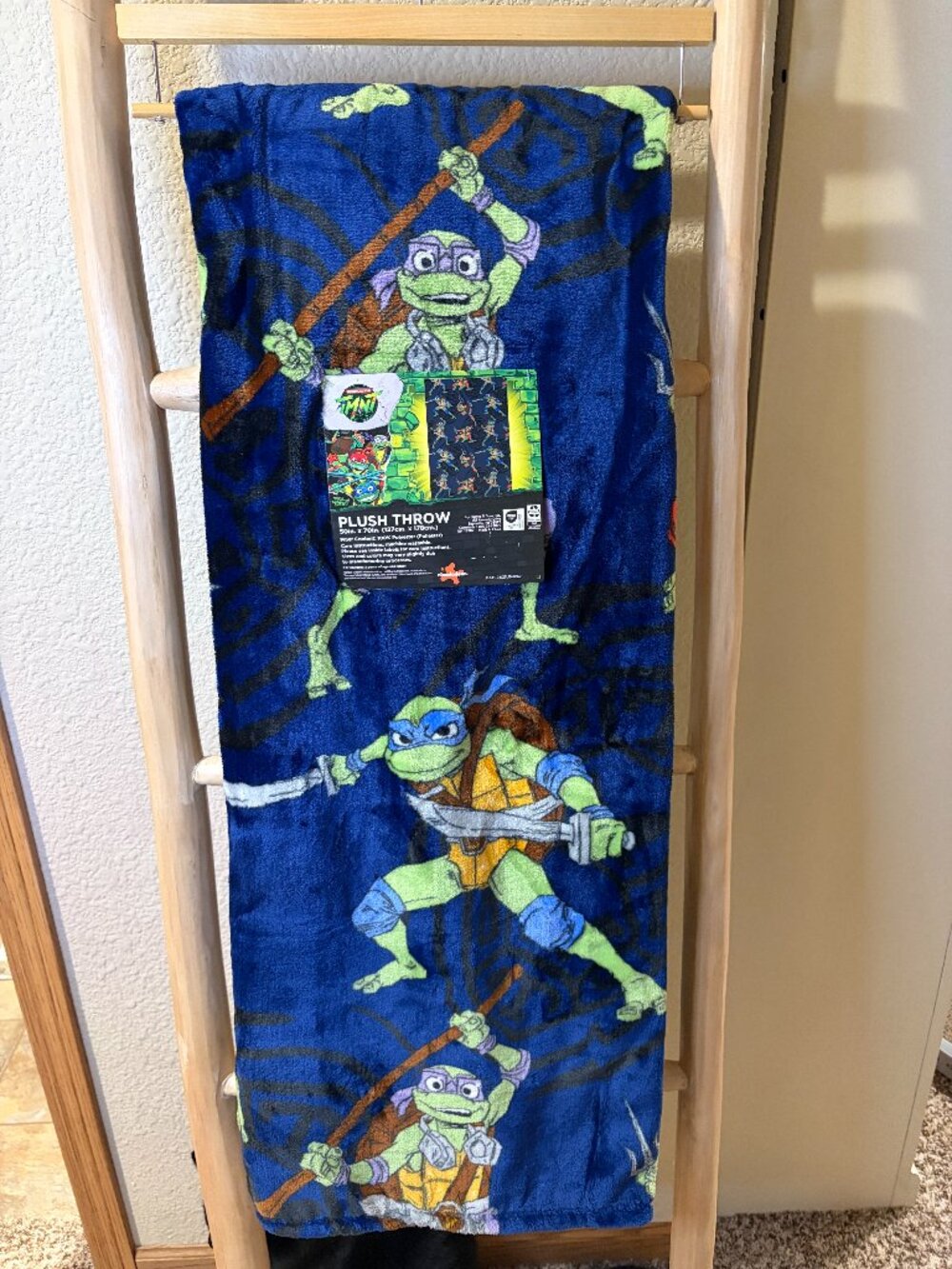 Teenage Mutant Ninja Turtles World of TMNT Plush Throw Blanket 50x70 NWT